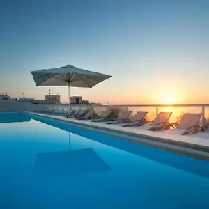The George, Urban Boutique San Ġiljan